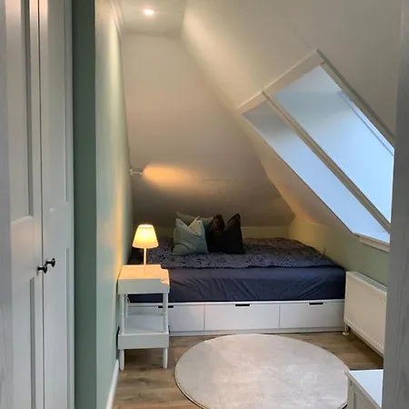 Apartment Sonniges Stadt-apartment In Ruhiger Parklage *