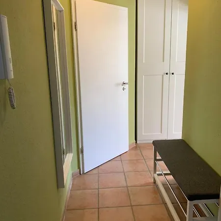 Sonniges Stadt-apartment In Ruhiger Parklage Lägenhet Bad Segeberg