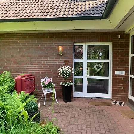 Sonniges Stadt-apartment In Ruhiger Parklage * Bad Segeberg