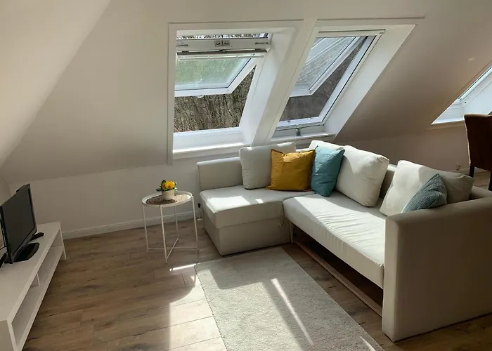 Sonniges Stadt-apartment In Ruhiger Parklage