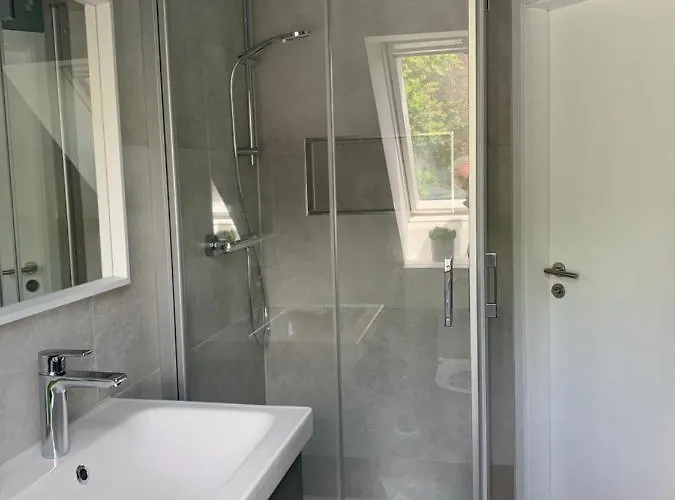 Sonniges Stadt-apartment In Ruhiger Parklage Bad Segeberg