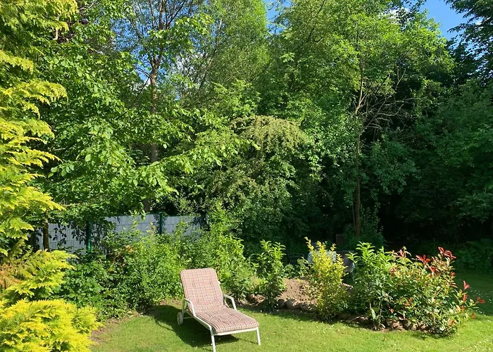 Sonniges Stadt-apartment In Ruhiger Parklage